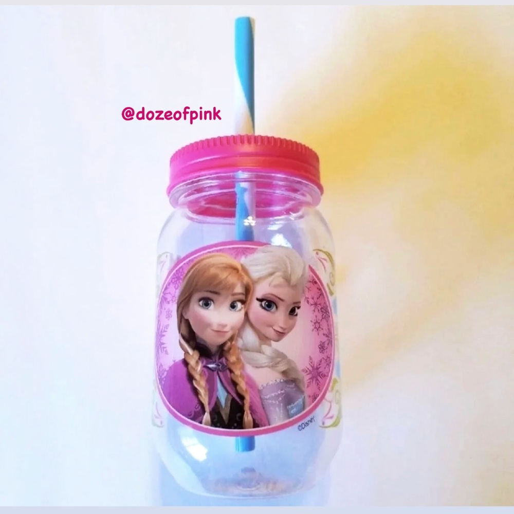 Disney Frozen Elsa & Anna tumbler with straw - BPA FREE